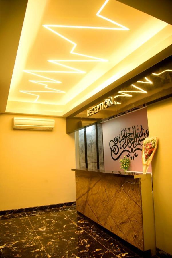 Charyana Hotel Ac Dormitory Ahmedabad Eksteriør bilde