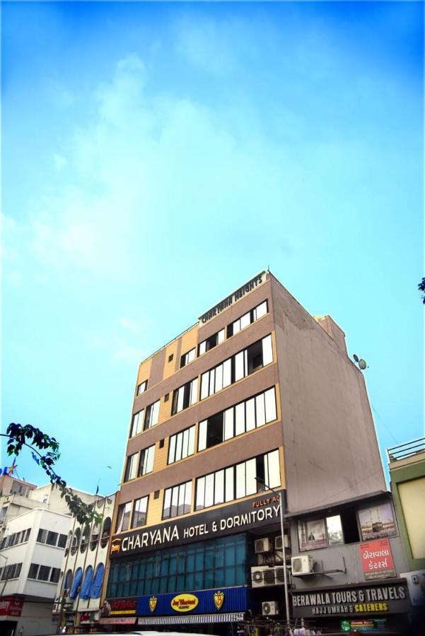 Charyana Hotel Ac Dormitory Ahmedabad Eksteriør bilde